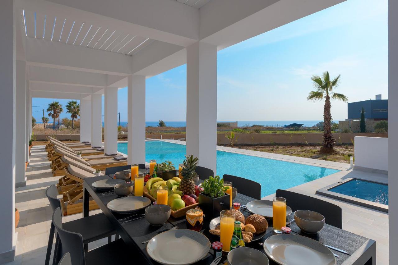 Villa Seacarf Villa, 3 Magnificent In Beach, Bedrooms 12, Sleeps 27